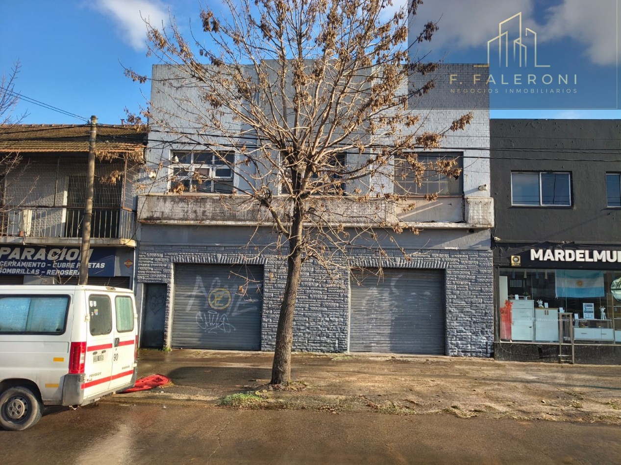 Galpon en venta sobre Av. Champagnat al 1800