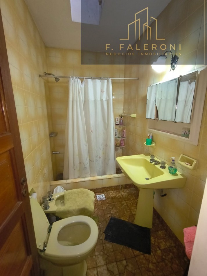 LOTE DE 299 M2 CON CHALET A RECICLAR. B° POMPEYA
